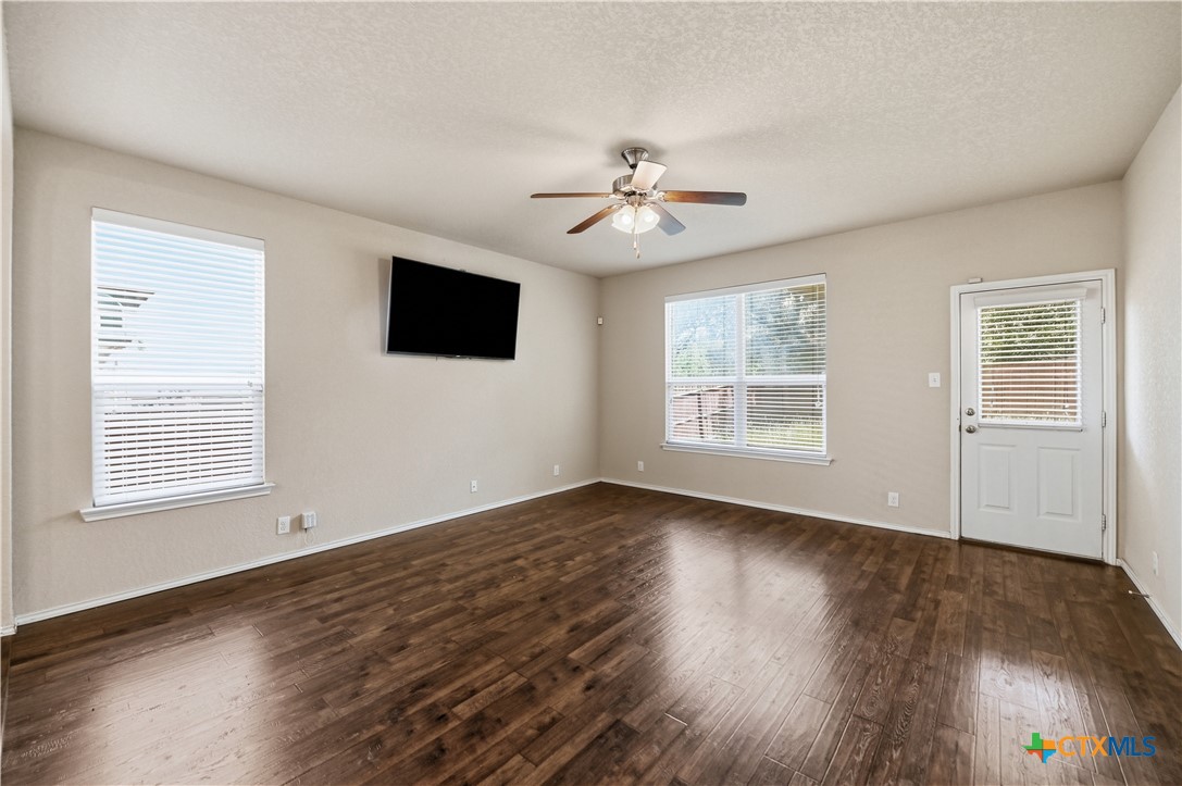 main property photo 12