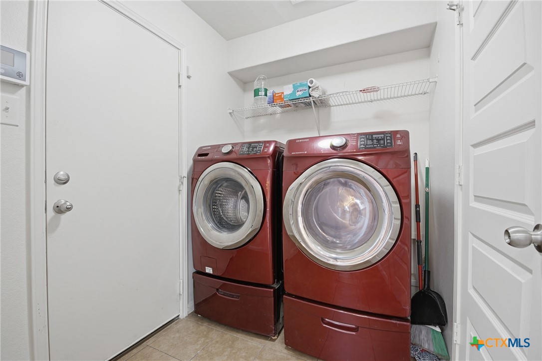 main property photo 13