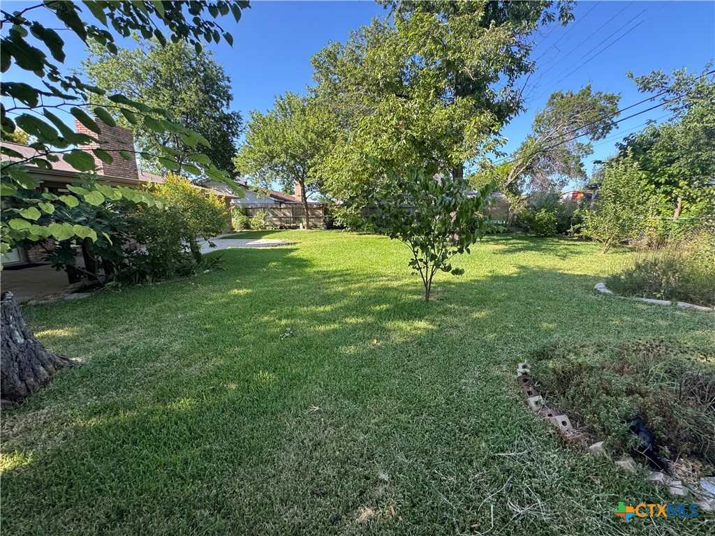 main property photo 30