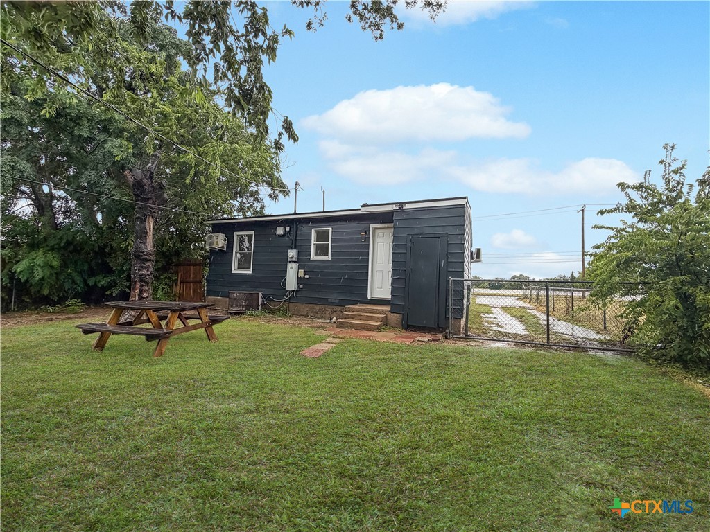 main property photo 14