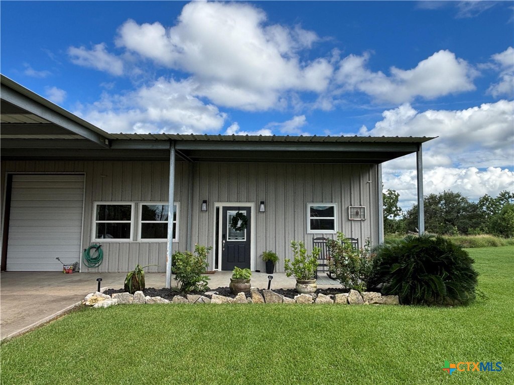 main property photo 28