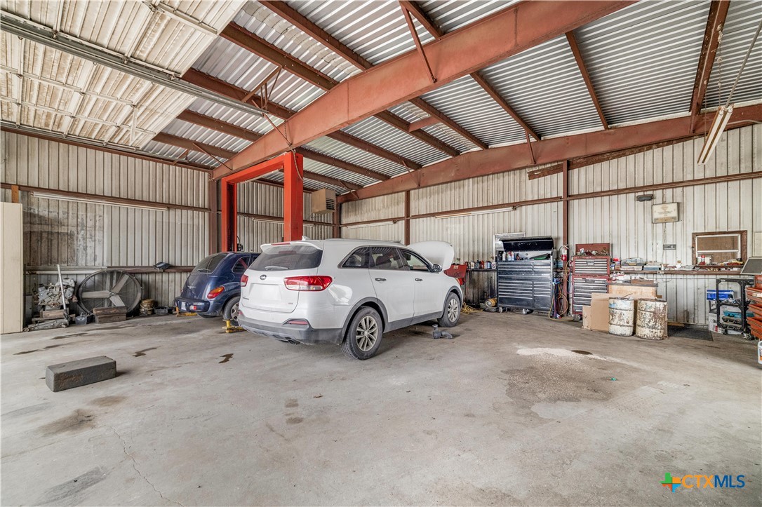 main property photo 9