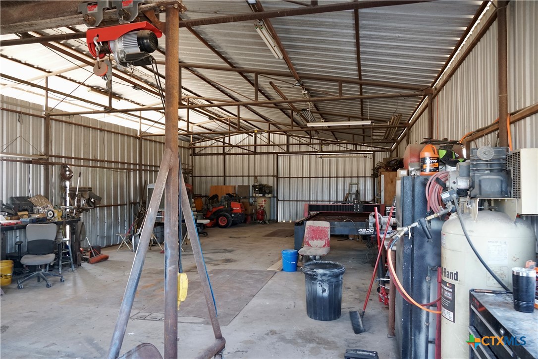 main property photo 10