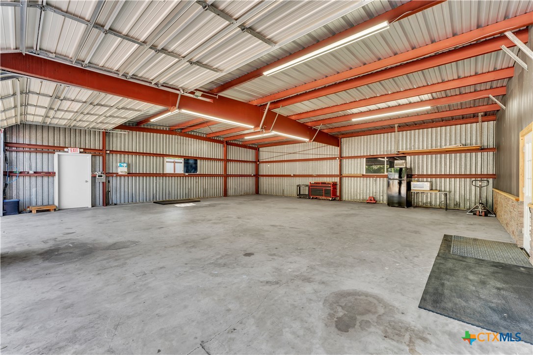 main property photo 13
