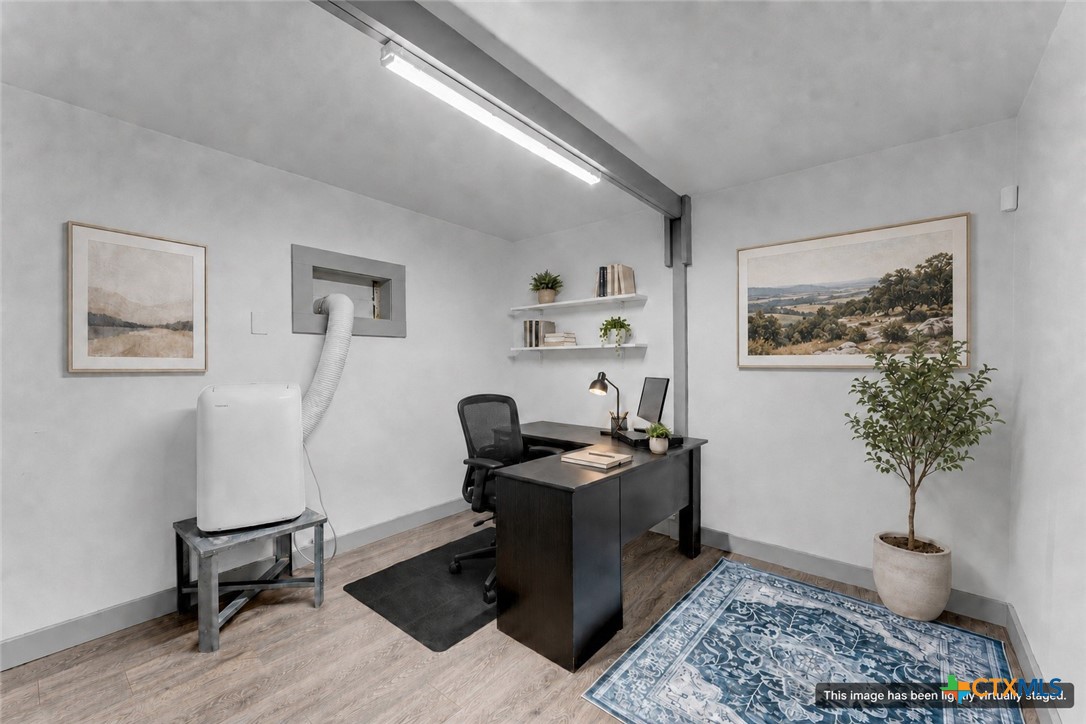main property photo 31