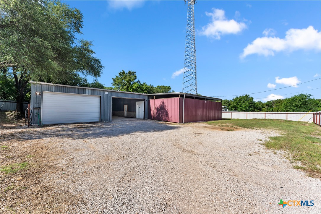 main property photo 33