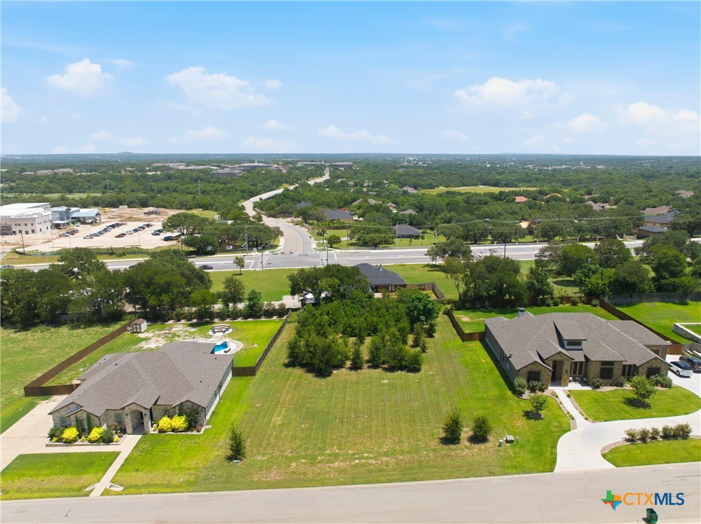 main property photo 10