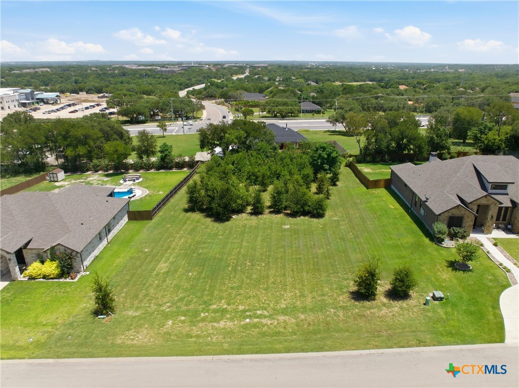 main property photo 11