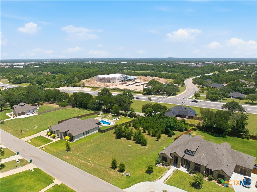 main property photo 4