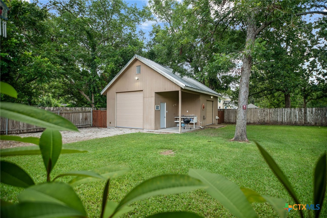 main property photo 33