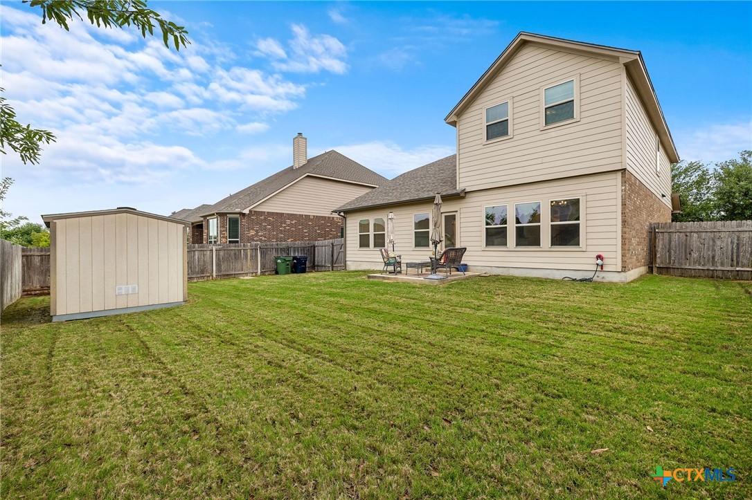 main property photo 28