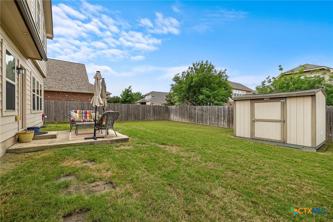 main property photo 30
