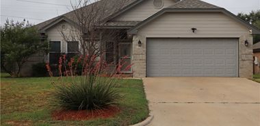 image of property with 4 Bed | 2 Bath | 1,925 Sqft