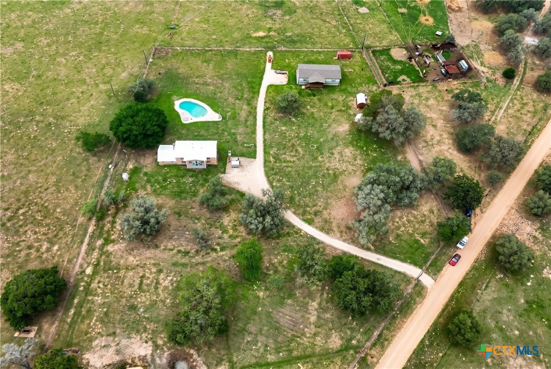 main property photo 31