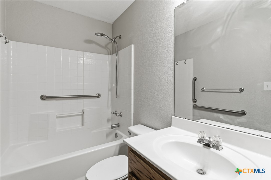 main property photo 26