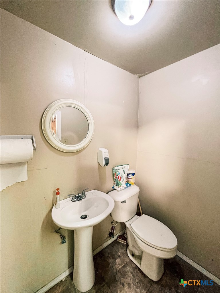main property photo 8