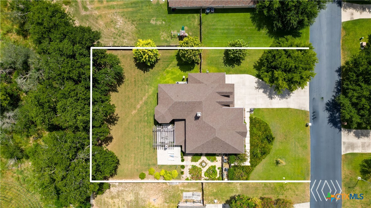 main property photo 39
