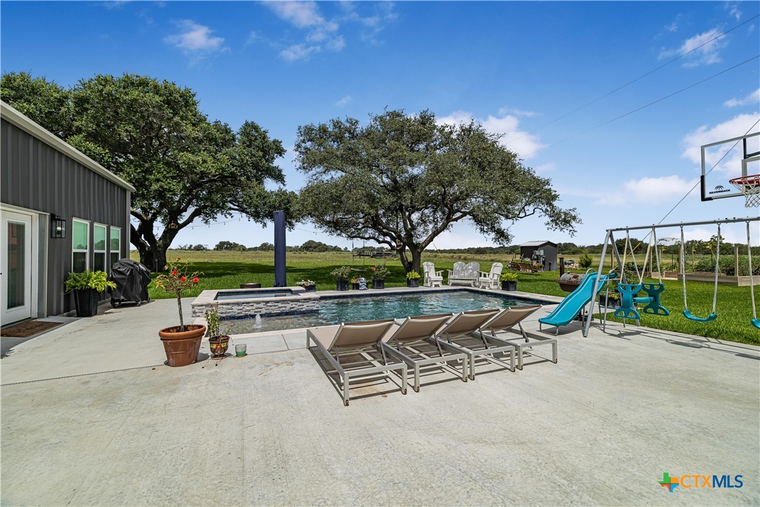 main property photo 37