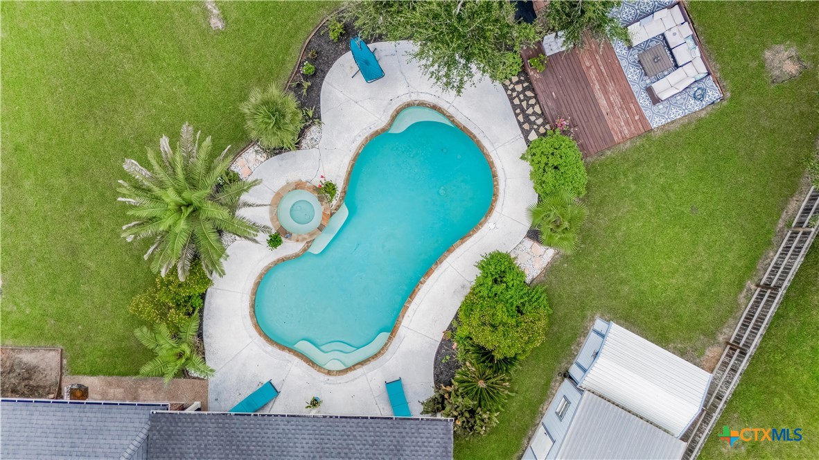 main property photo 28