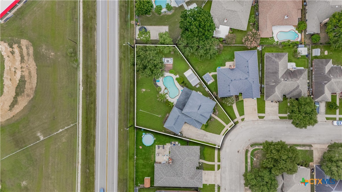 main property photo 33