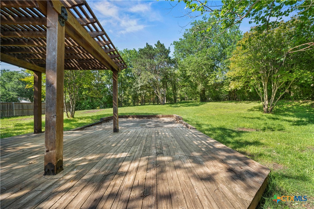 main property photo 33