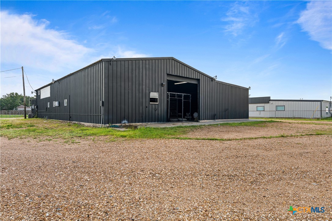 main property photo 23