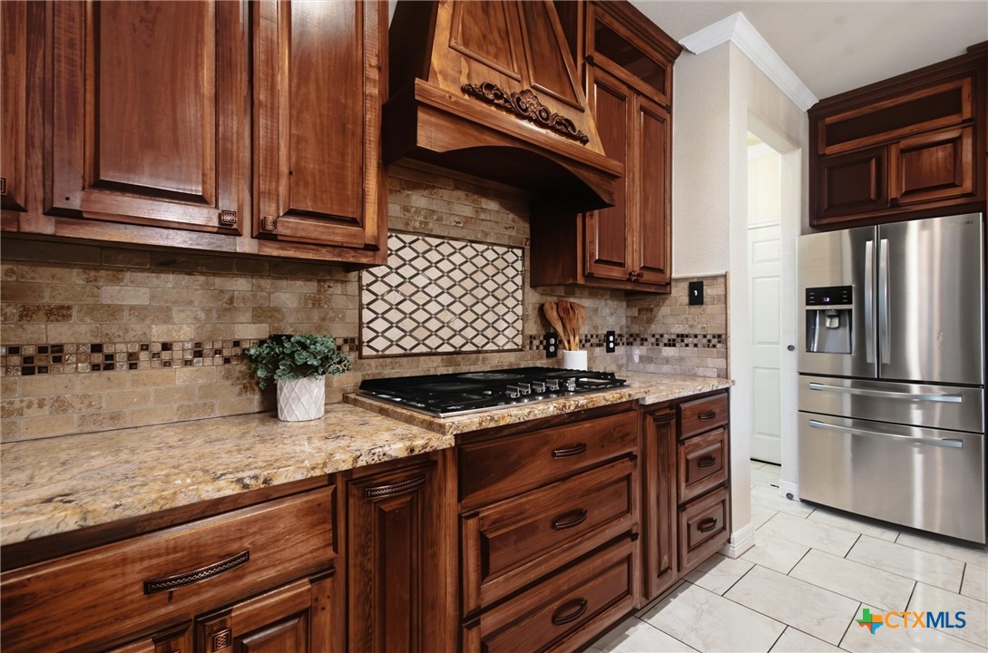 main property photo 16