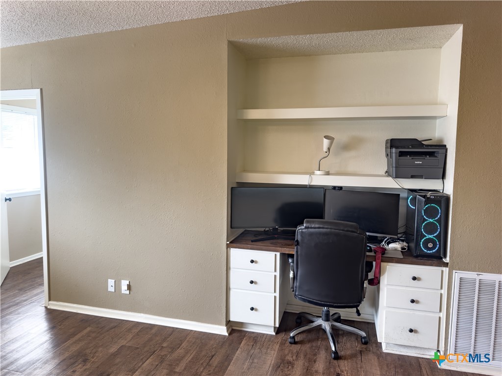 main property photo 22