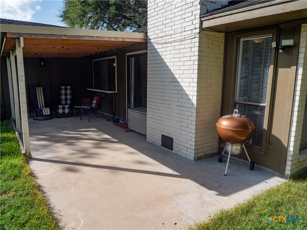 main property photo 31