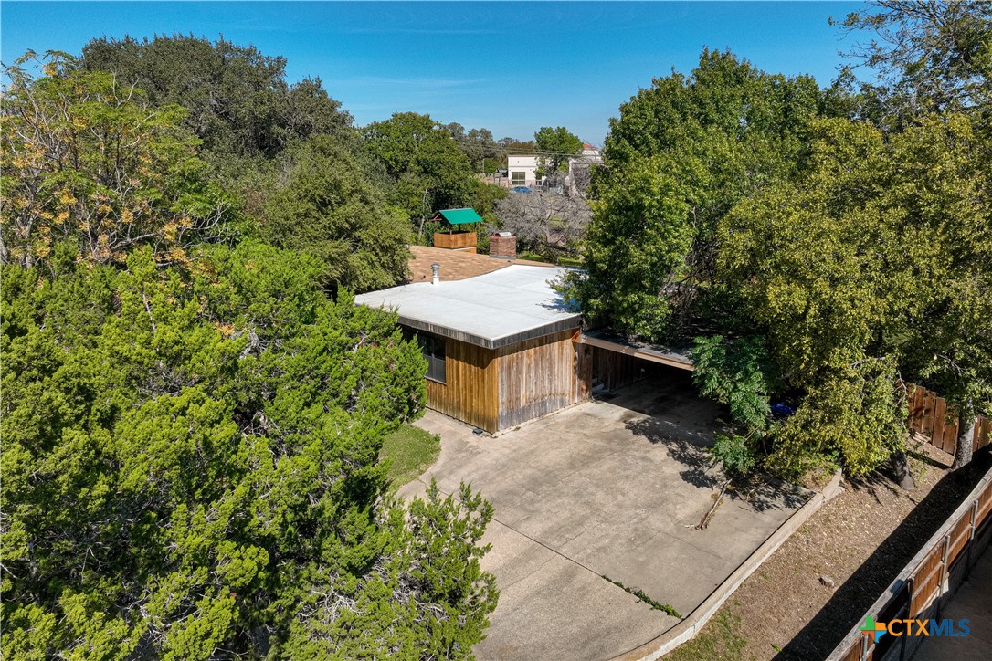 main property photo 10