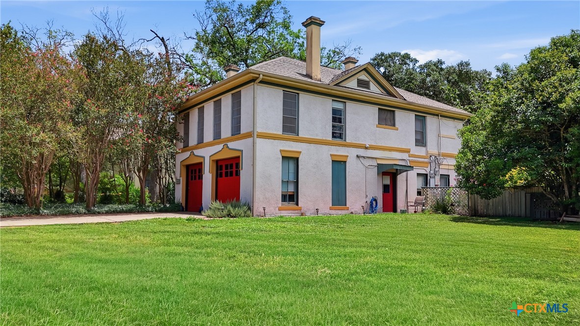 main property photo 6