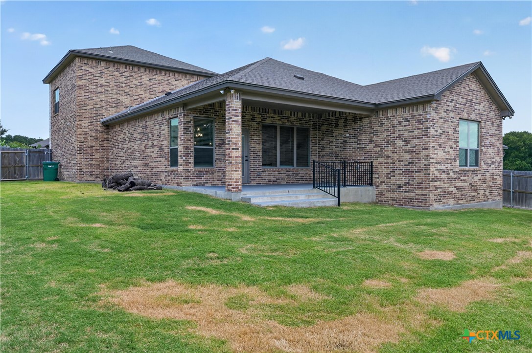 main property photo 23