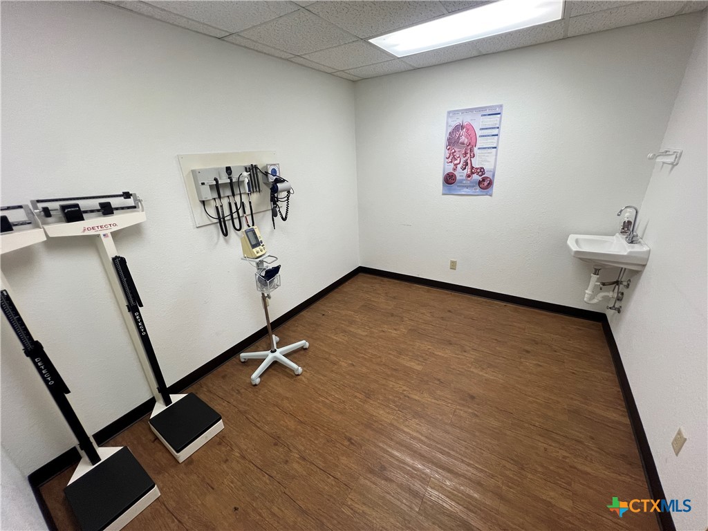 main property photo 4