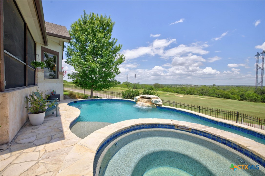main property photo 27