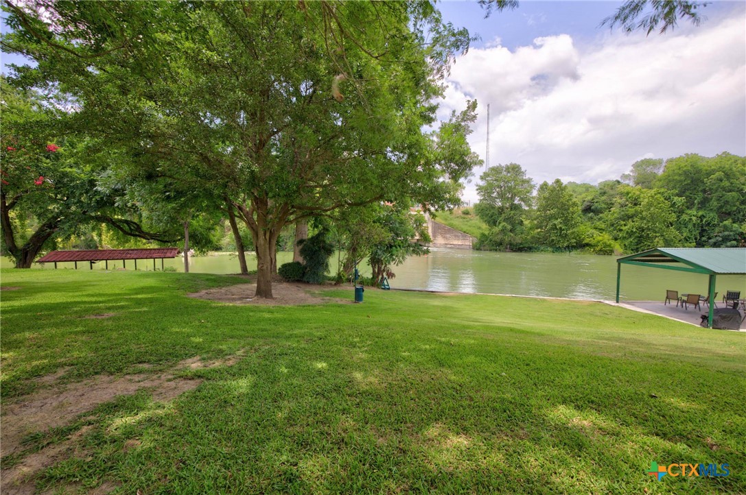 main property photo 40