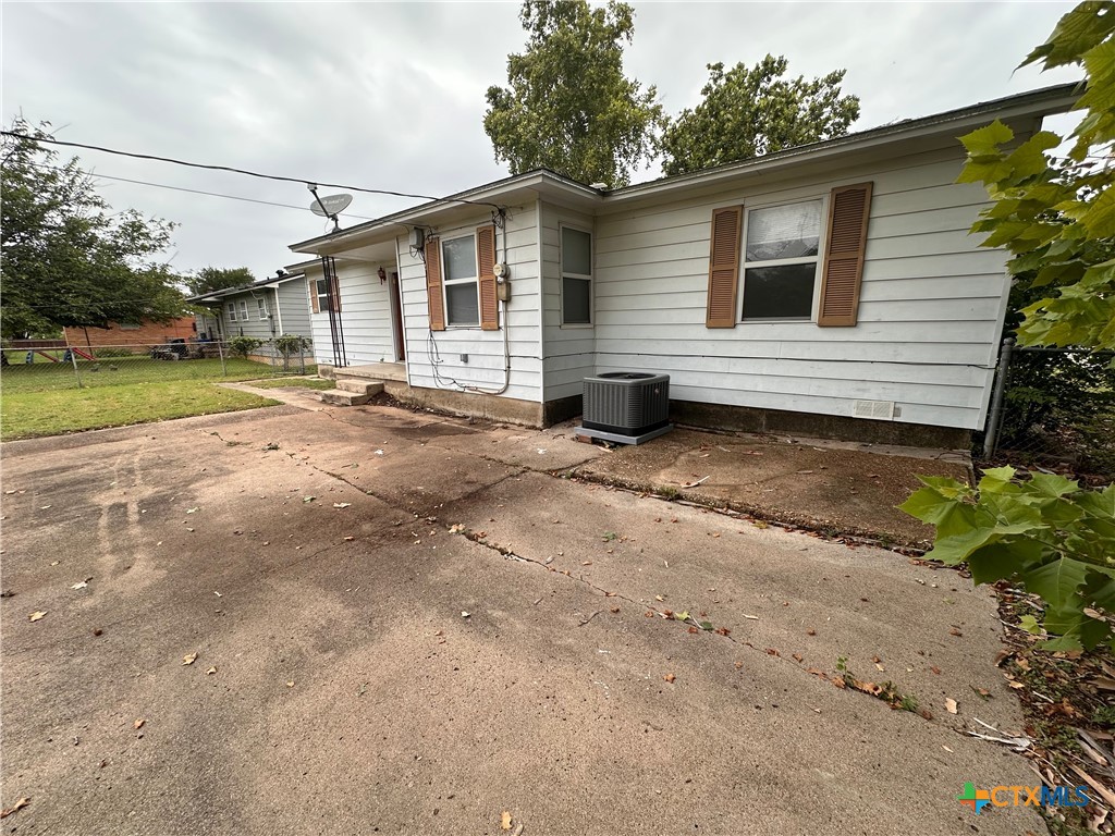 main property photo 27