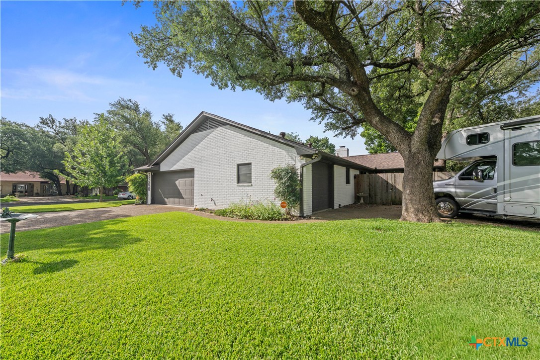 main property photo 41