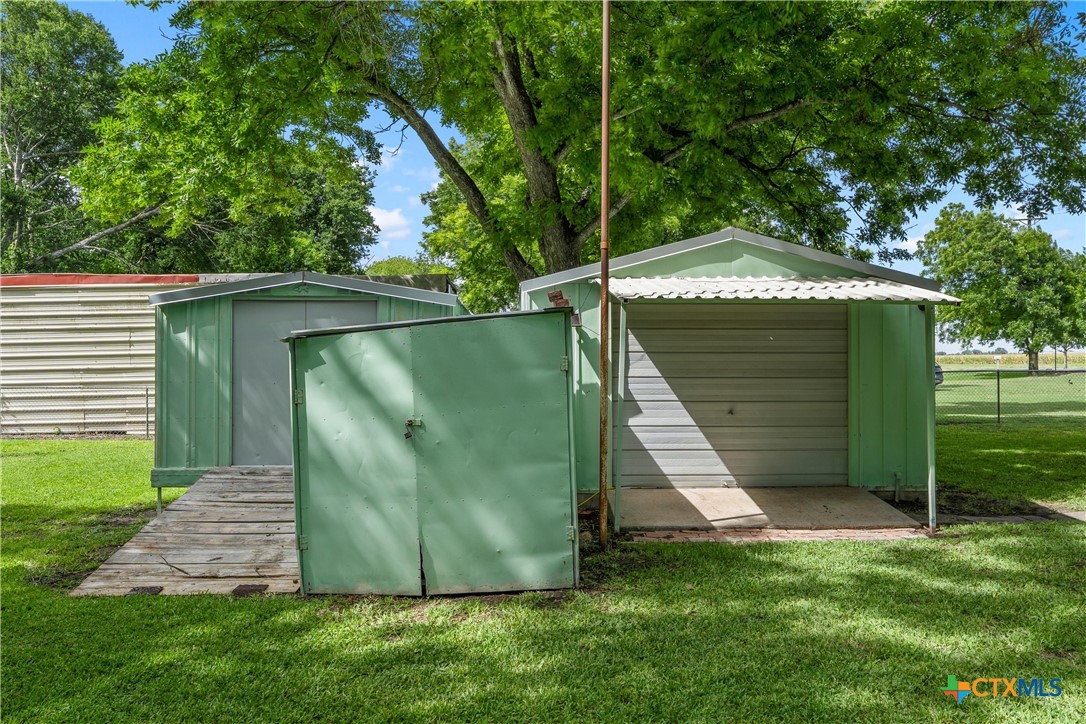 main property photo 18