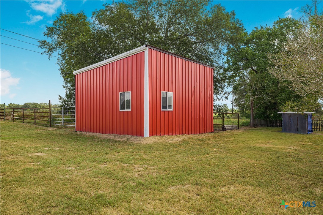 main property photo 18