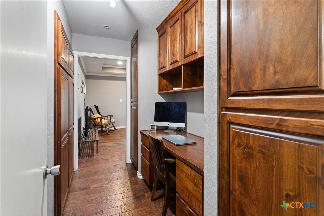 main property photo 17