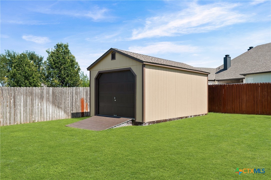 main property photo 38
