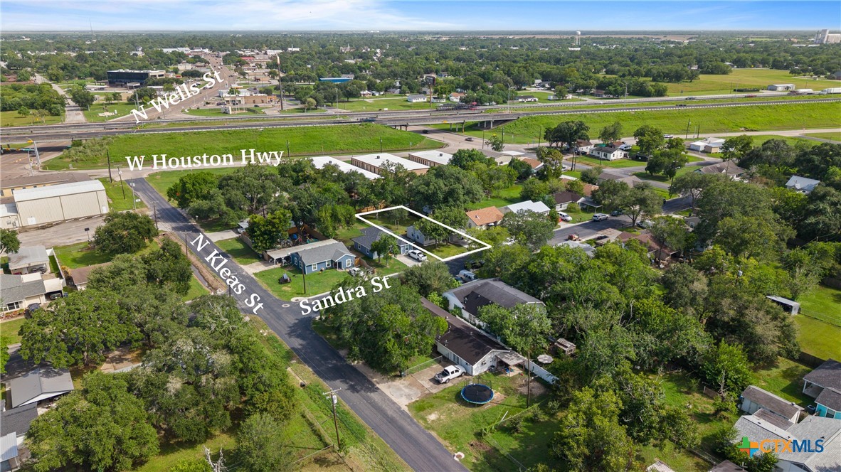 main property photo 20