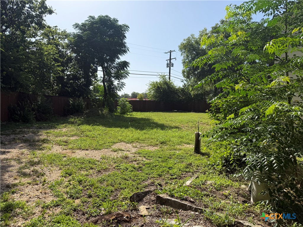 main property photo 16