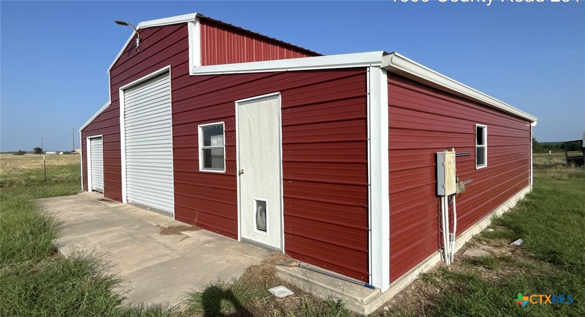 main property photo 14