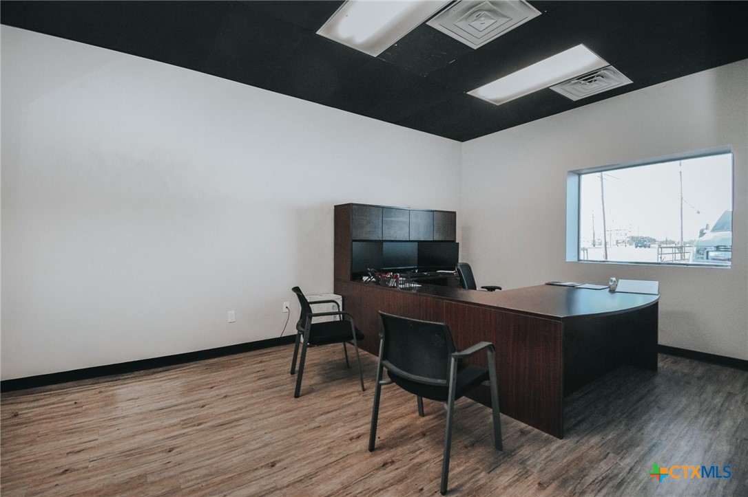main property photo 18