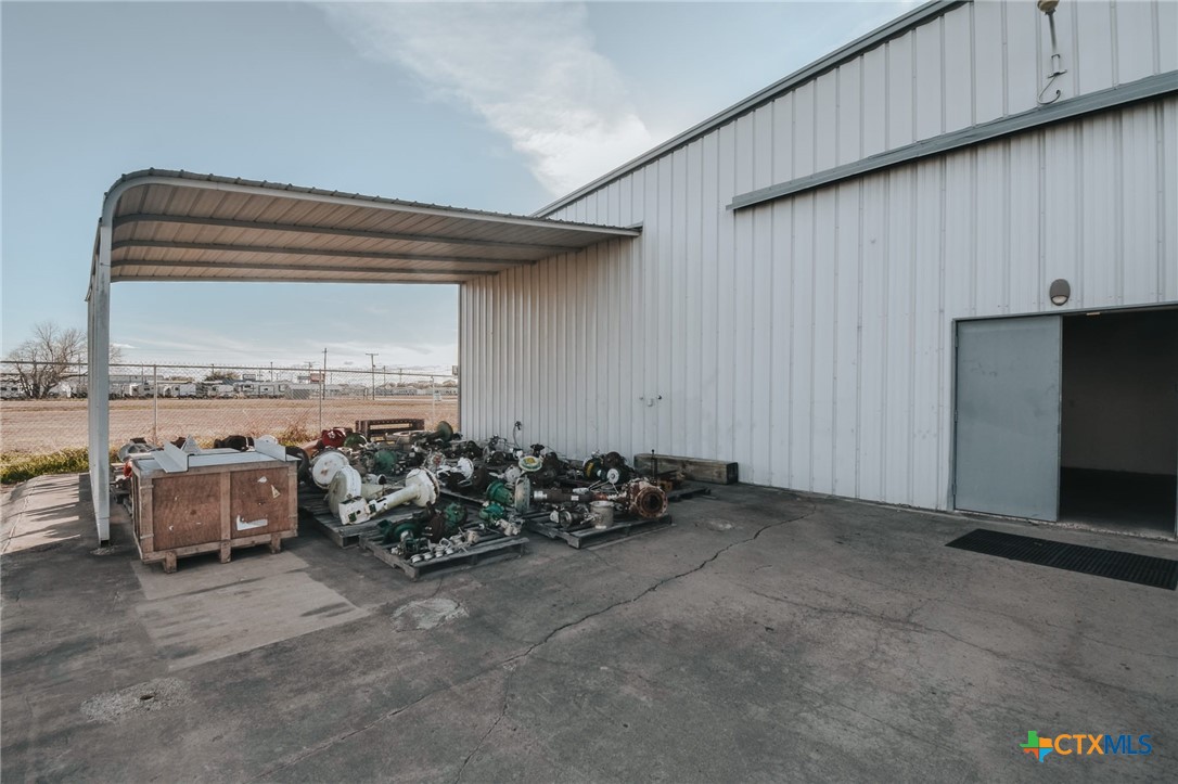 main property photo 34