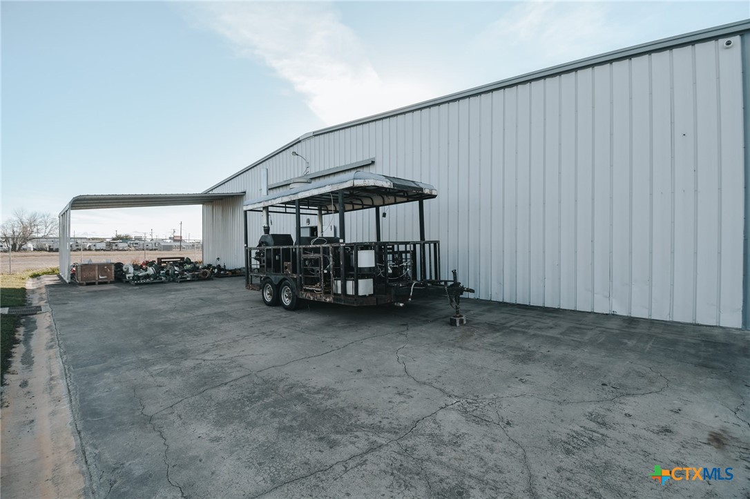 main property photo 35