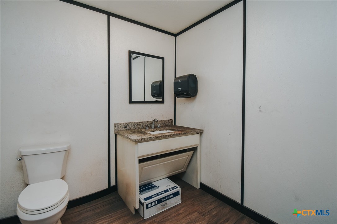 main property photo 43
