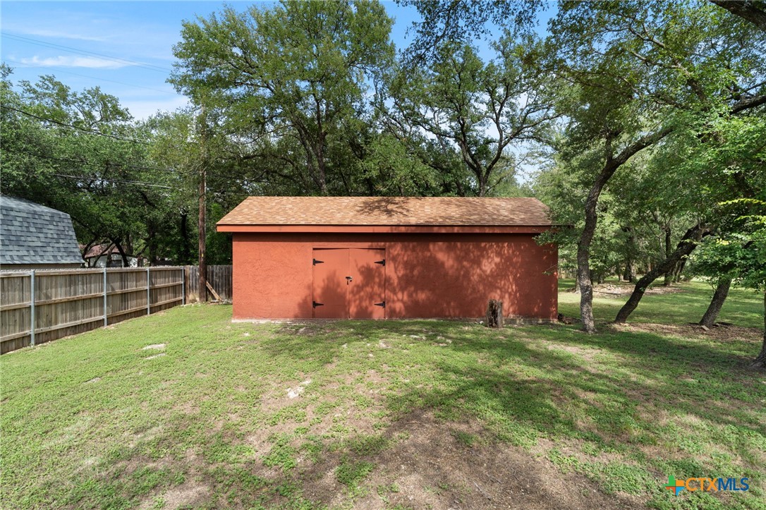 main property photo 19
