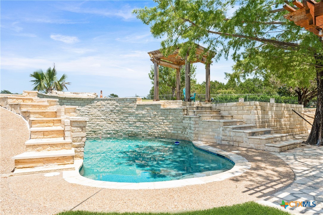 main property photo 26